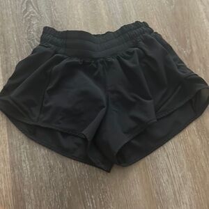 Lululemon hotty hot size 0 2.5”